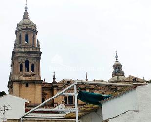 Vista exterior de Casa o xalet en venda en  Jaén Capital amb Terrassa i Balcó