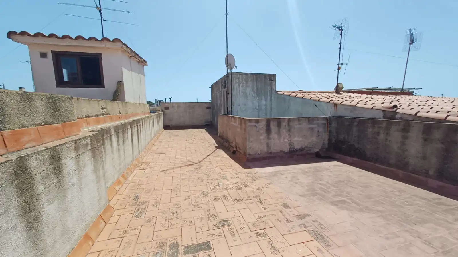 Vista exterior de Piso en venta en Arenys de Mar con Aire acondicionado, Calefacción y Parquet