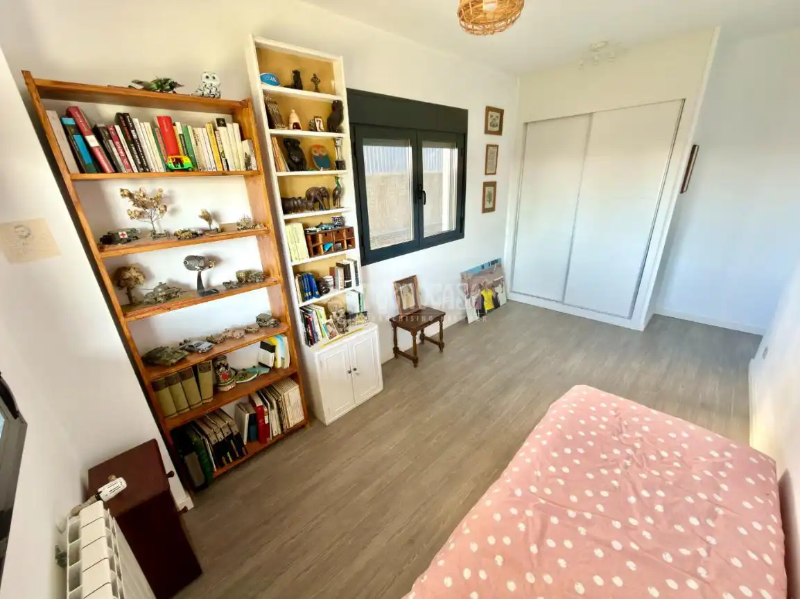 Bedroom of Flat for sale in Cabanillas del Campo  with Heating