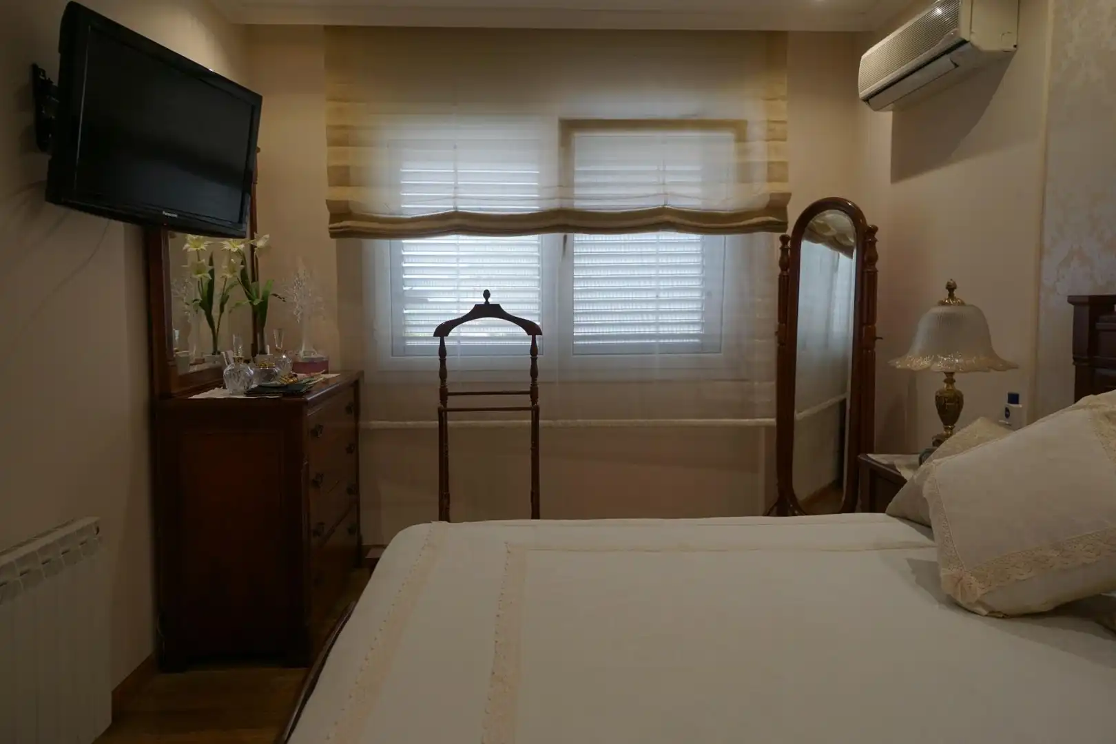 Bedroom of Houses for sale in Sant Boi de Llobregat  with Air Conditioner, Heating and Swimming Pool