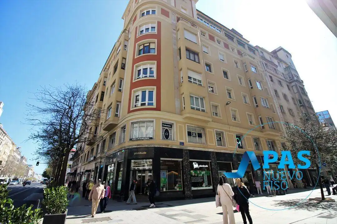 Piso en venta en Calle Lealtad, Centro - Ayuntamiento