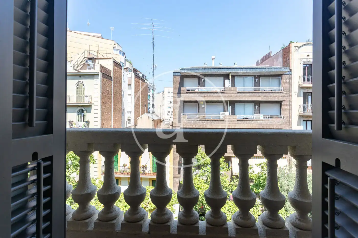 Außenansicht von Wohnung zur Miete in Barcelona mit Klimaanlage, Heizung und Möbliert