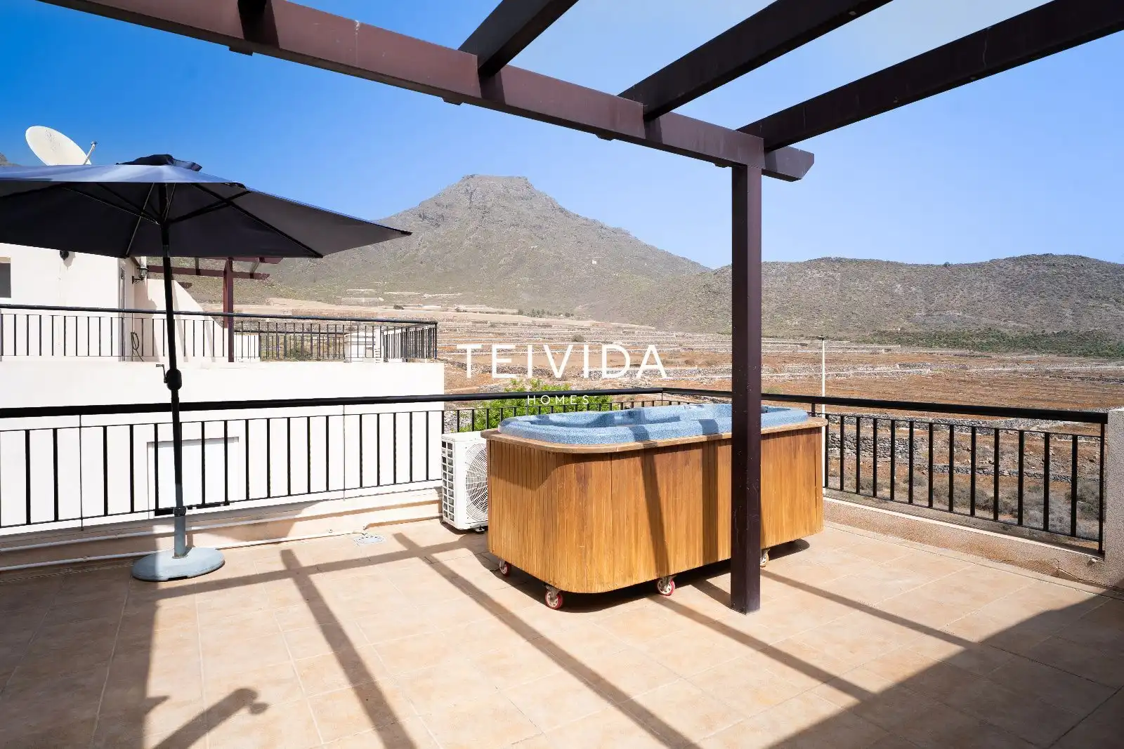 Terrassa de Casa adosada en venda en Adeje amb Aire condicionat, Jardí privat i Terrassa