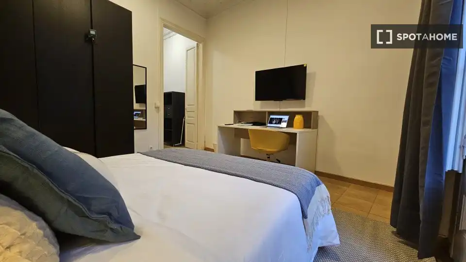 Habitación en La Nova Esquerra de l'Eixample