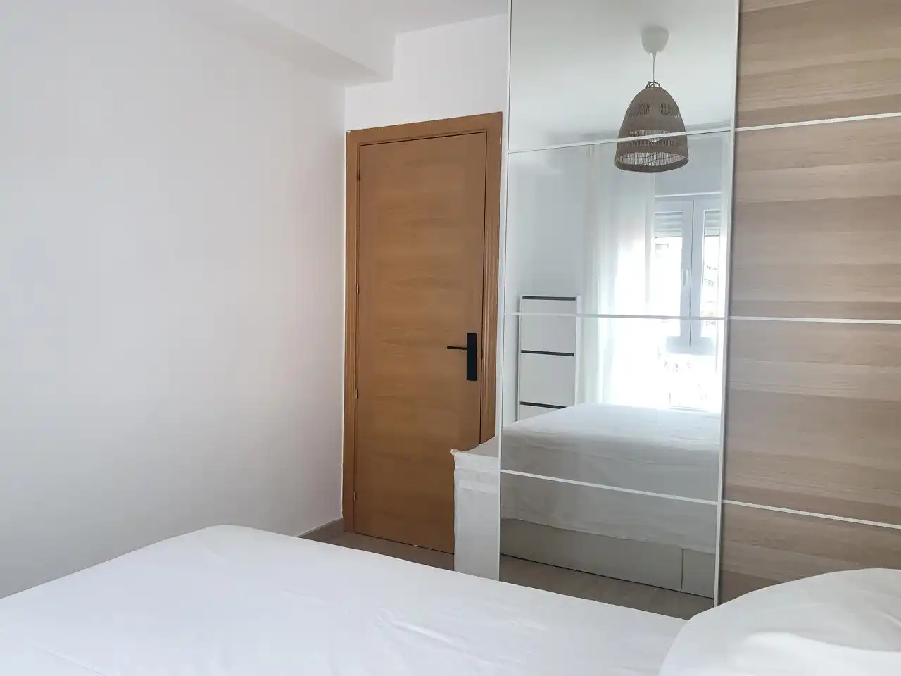 Bedroom of Flat for rent in Madrid  with Air Conditioner, Heating and Furnished