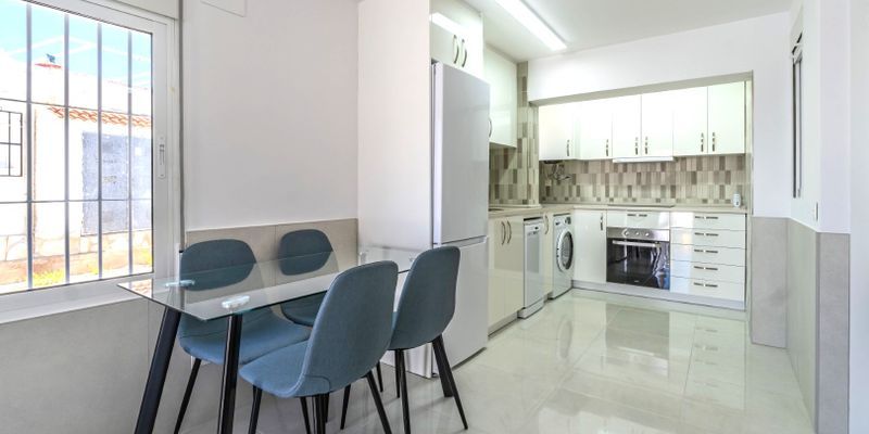 Kitchen of House or chalet for sale in Torrevieja  with Air Conditioner, Private garden and Terrace