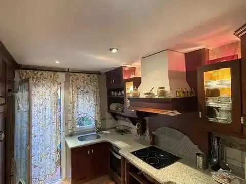Cuina de Casa o xalet en venda en Linares amb Terrassa i Balcó