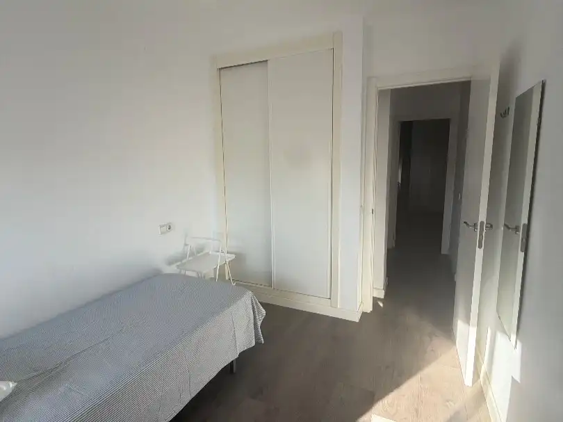 Habitación de Piso en venta en Castilleja de la Cuesta, Sevilla