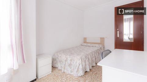 Foto 2 de Pis per a compartir a Altabix, Alicante