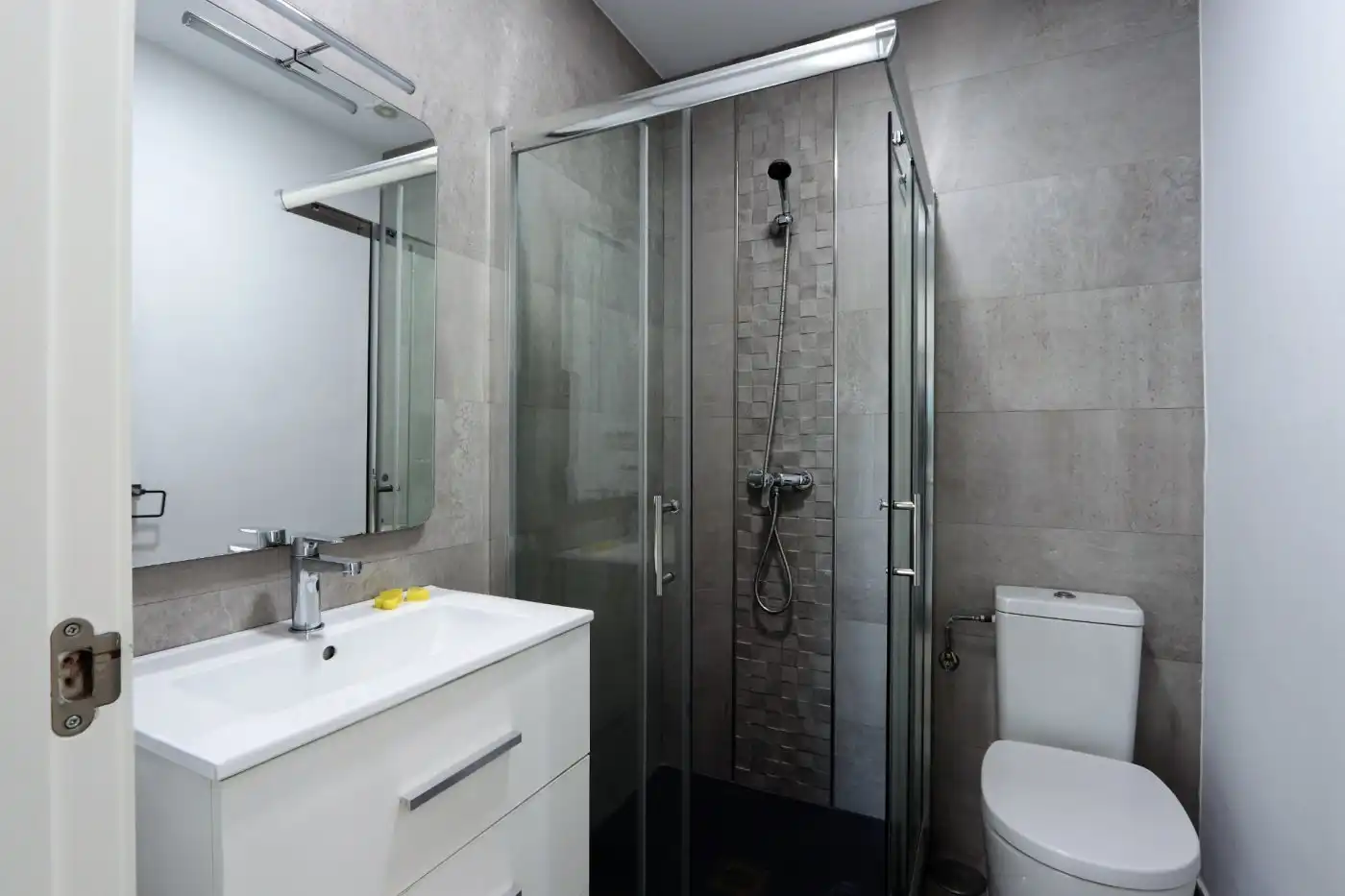 Baño de Piso en venta en Cartagena con Aire acondicionado, Calefacción y Terraza
