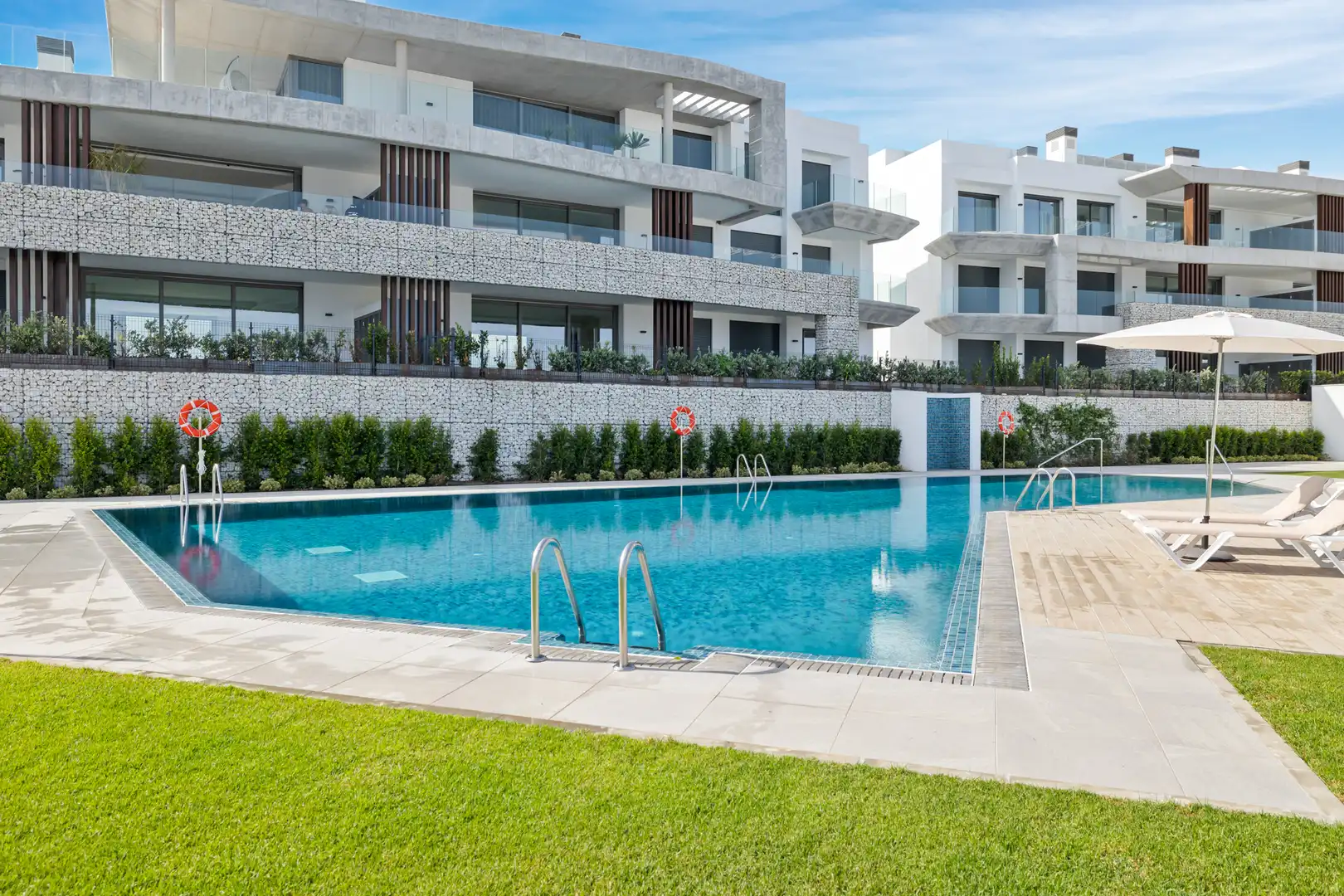 Flat with terrace for sale in La Quinta