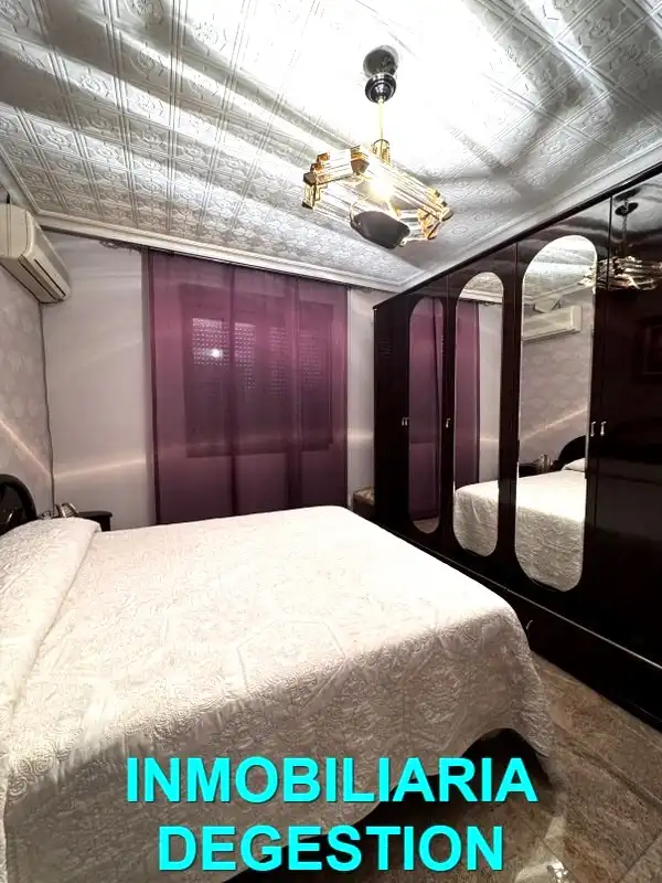 Habitación de Casa adosada en venta en Linares con Aire acondicionado, Jardín privado y Terraza