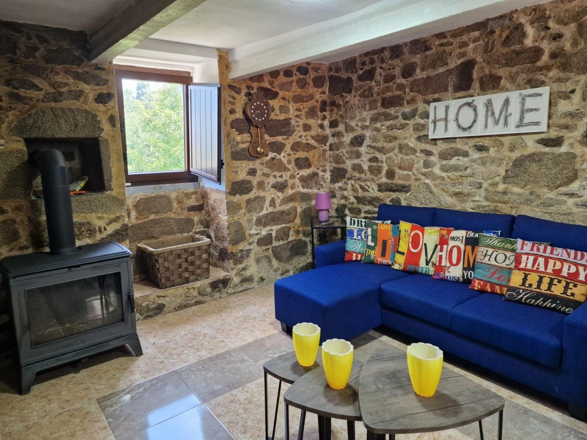 Wohnzimmer von Country house zum verkauf in Porto do Son mit Heizung und Terrasse