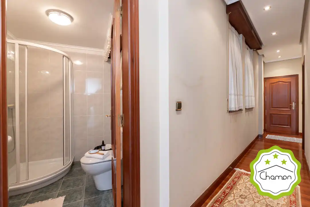 Baño de Piso en venta en Bilbao  con Calefacción y Balcón