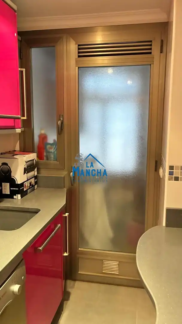 Baño de Apartamento en venta en Albacete con Calefacción, Trastero y Amueblado