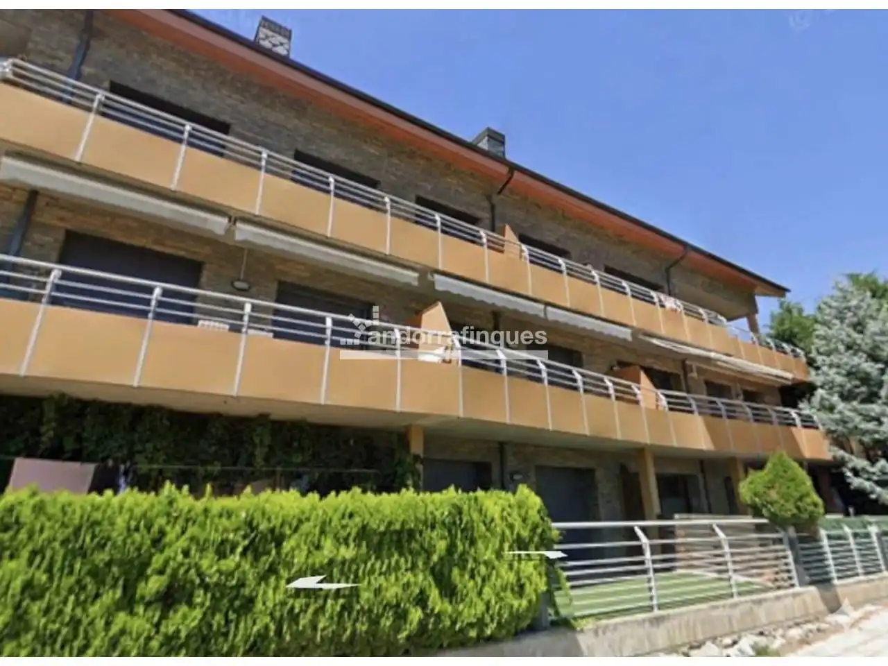 Vista exterior de Apartamento en venta en Montferrer i Castellbò con Aire acondicionado, Terraza y Trastero