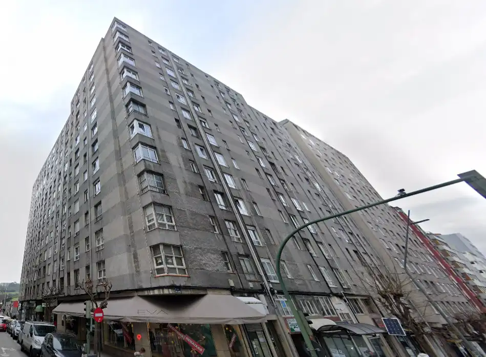 Piso con ascensor en venta en Ronda de Outeiro 276
