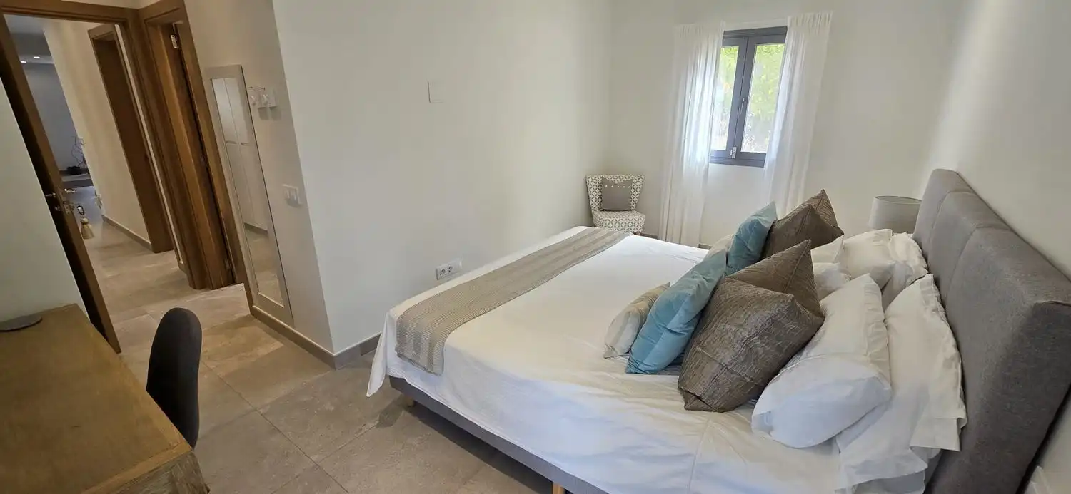Habitación de Casa o chalet en venta en Calvià con Aire acondicionado, Calefacción y Jardín privado