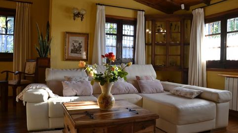 Finca singular con restaurante histórico en Peralada