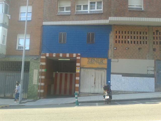 Local comercial en Alquiler en Calle Periodista Francisco Caranto, 3 en Llano