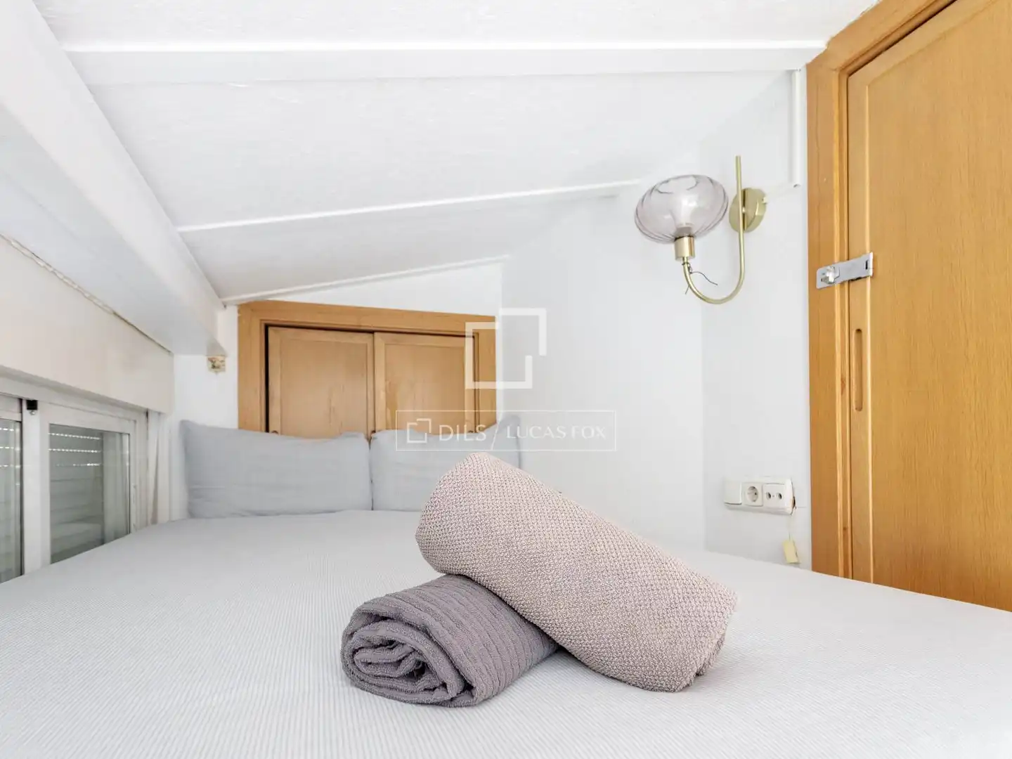 Bedroom of Flat for rent in Madrid  with Air Conditioner, Heating and Terrace