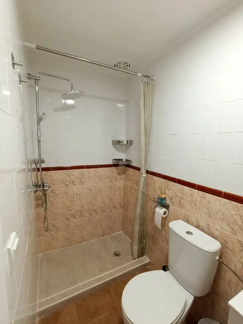Badezimmer von Wohnungen zur Miete in Casco Antiguo