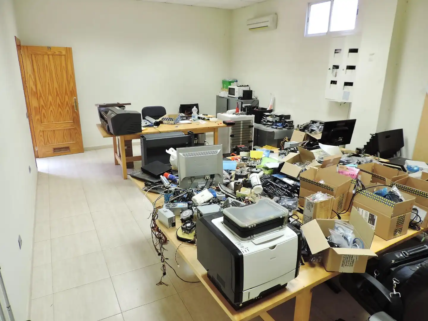 Commercial properties for sale in Almería  with Air Conditioner and Furnished
