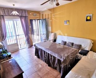 Sala d'estar de Apartament en venda en Chipiona amb Terrassa