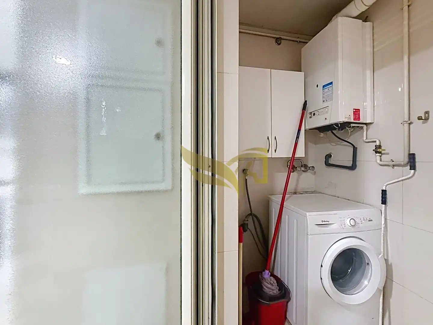 Küche von Wohnung zum Verkauf in Sevilla mit Klimaanlage und Heizung