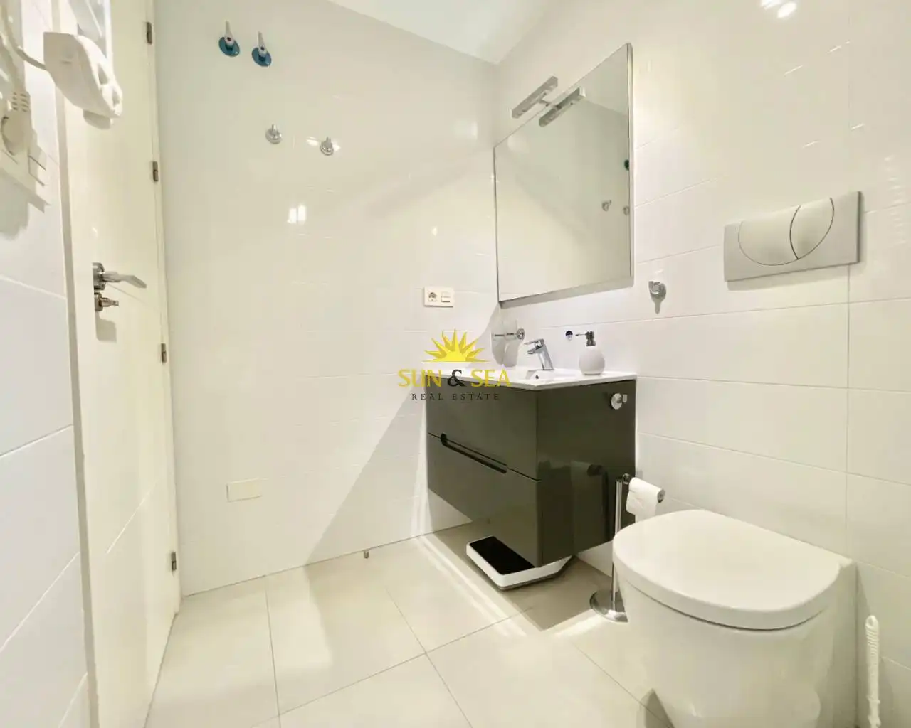 Baño de Piso de alquiler en Pilar de la Horadada con Aire acondicionado, Calefacción y Terraza
