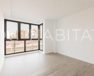 Bedroom of Flat to rent in  Valencia Capital  with Air Conditioner, Heating and Balcony