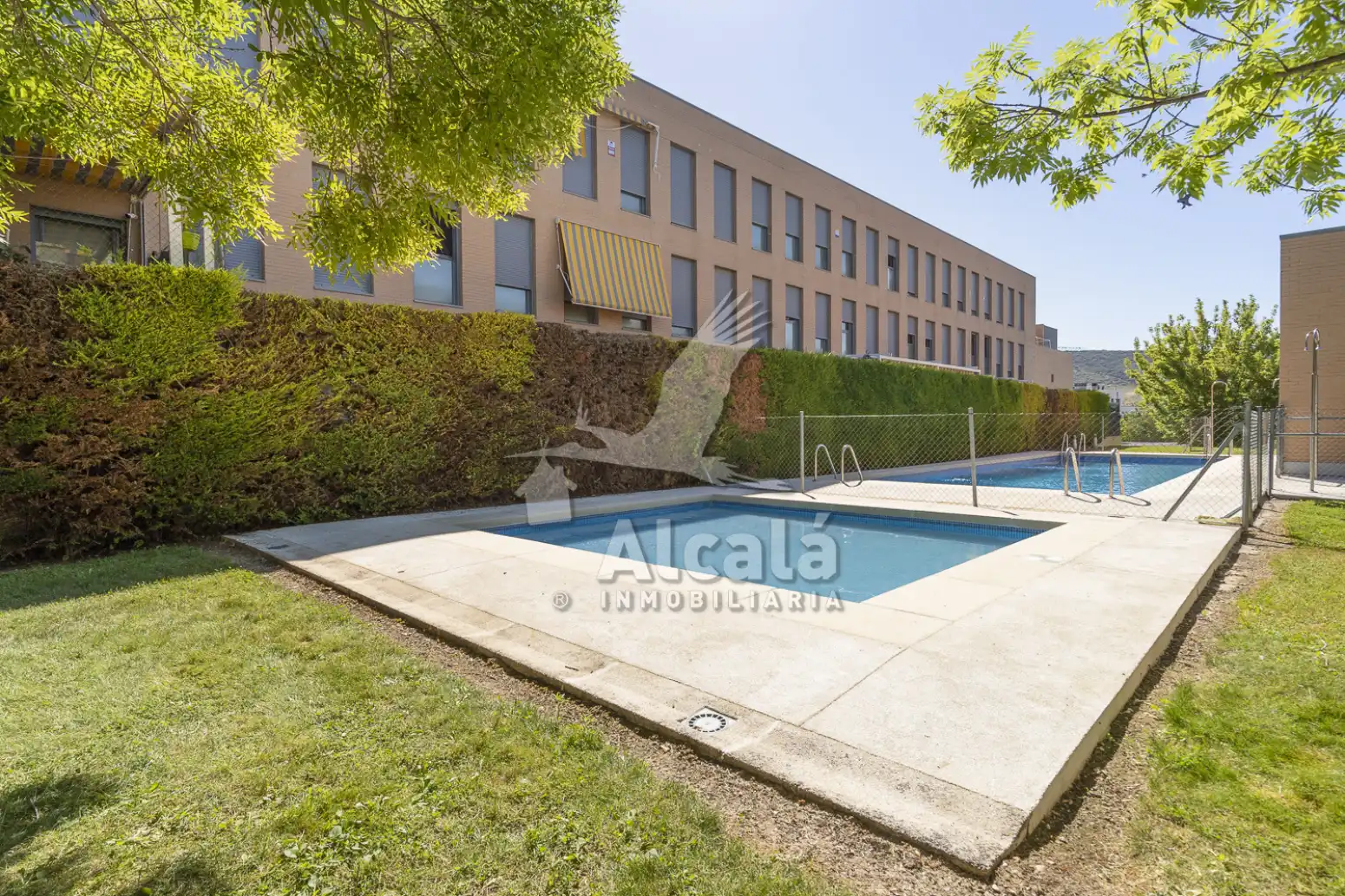 Schwimmbecken von Wohnung zum Verkauf in Villalbilla mit Klimaanlage, Heizung und Terrasse