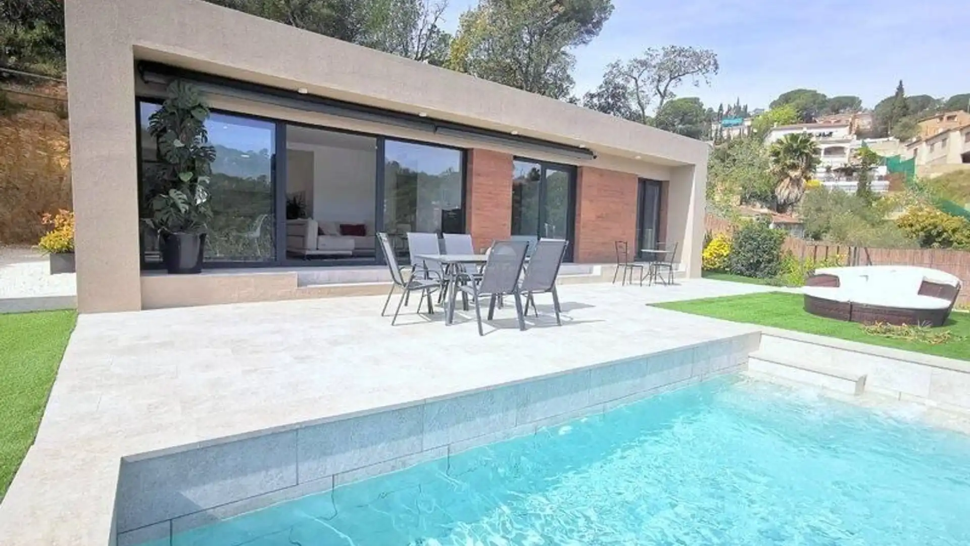 Swimming pool of Houses for sale in Tordera  with Air Conditioner