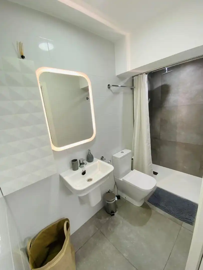 Bany de Apartament de lloguer en Torrevieja amb Aire condicionat, Moblat i Rentadora