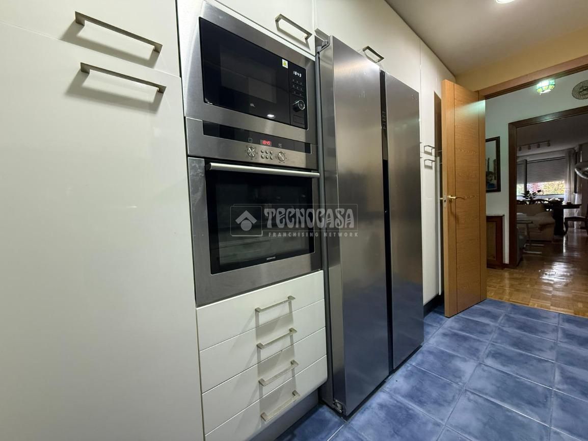 Kitchen of Flat for sale in  Madrid Capital  with Air Conditioner, Heating and Swimming Pool
