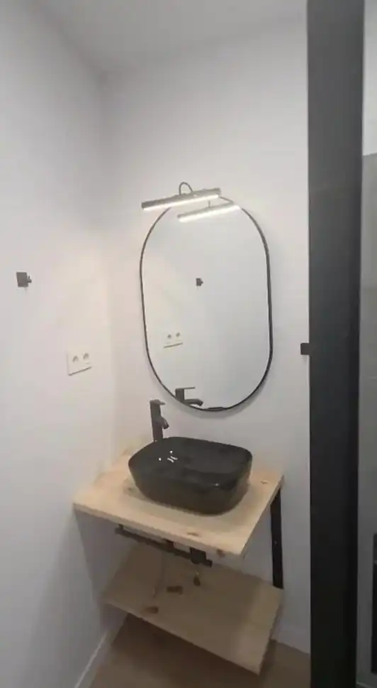 Baño de Piso en venta en Cudillero con Horno