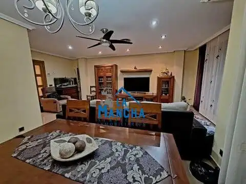 Wohnzimmer von Wohnung zum Verkauf in La Gineta mit Heizung, Terrasse und Möbliert