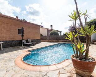 Swimming pool of House or chalet for sale in Castellar del Vallès  with Terrace, Swimming Pool and Balcony