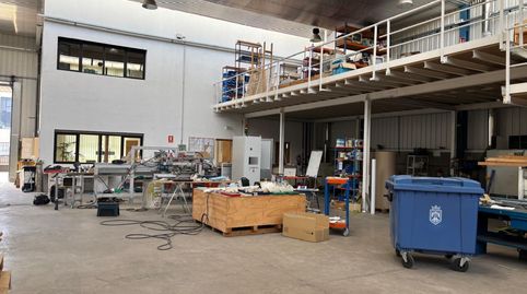 Foto 2 von Geschaftsraum zur Miete in Calle Merindad de Valdeporres, 15, Villalonquéjar, Burgos Capital