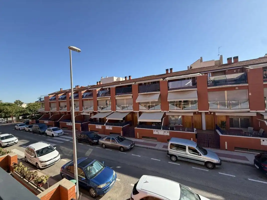 Adossat amb terrassa en venda a Calle Madre Teresa de Calcuta, imagen 50