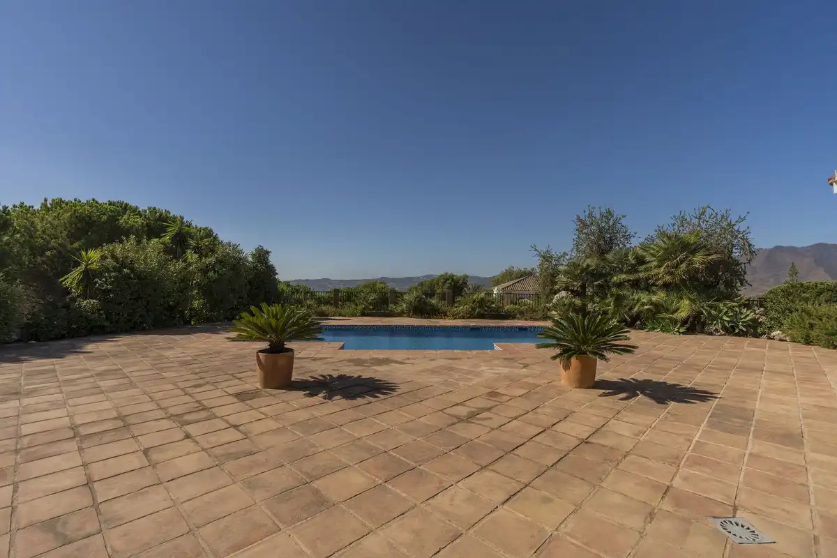 Piscina de Casa o chalet en venta en Mijas con Aire acondicionado, Calefacción y Jardín privado