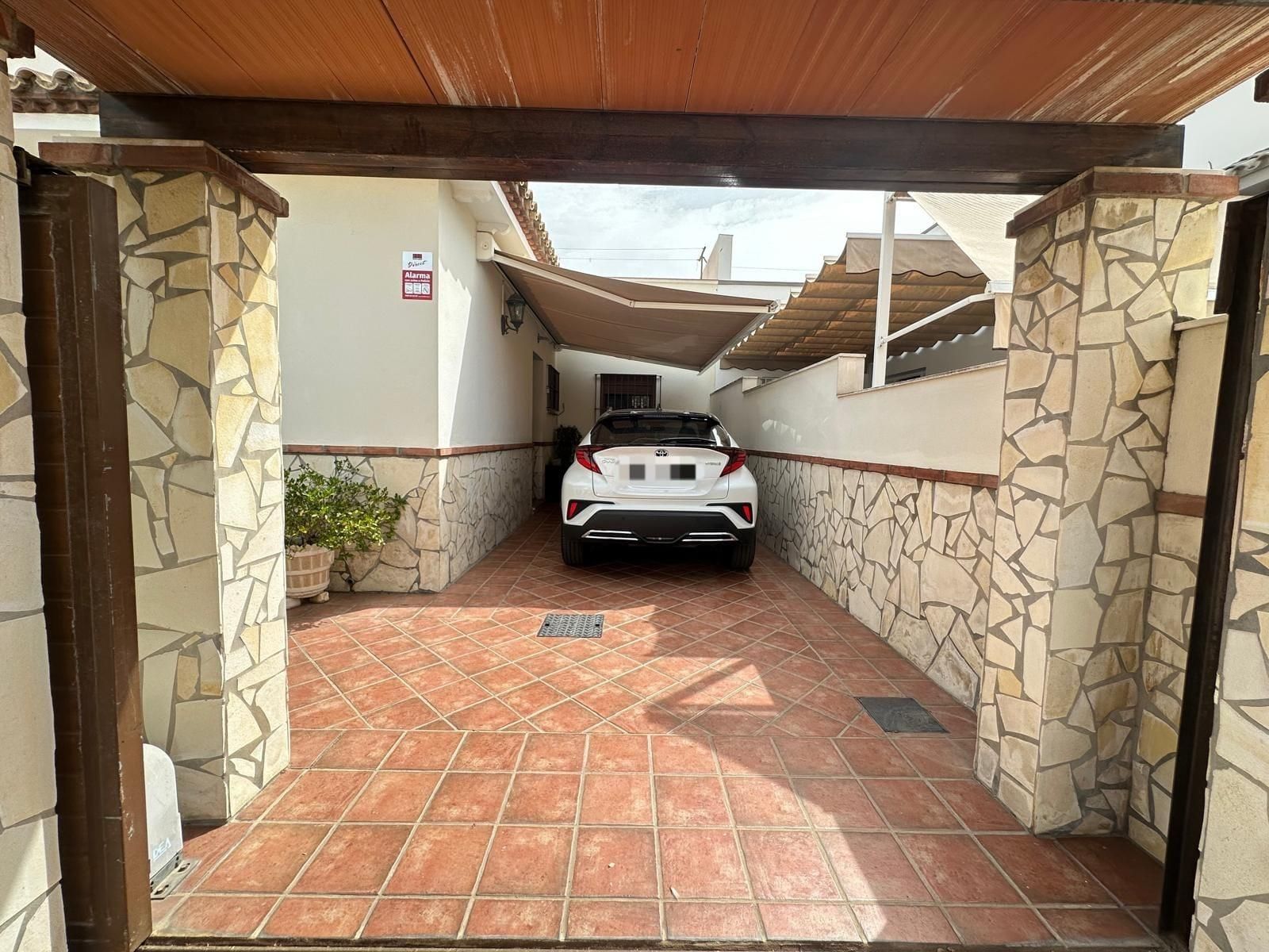 Parking of House or chalet for sale in La Línea de la Concepción