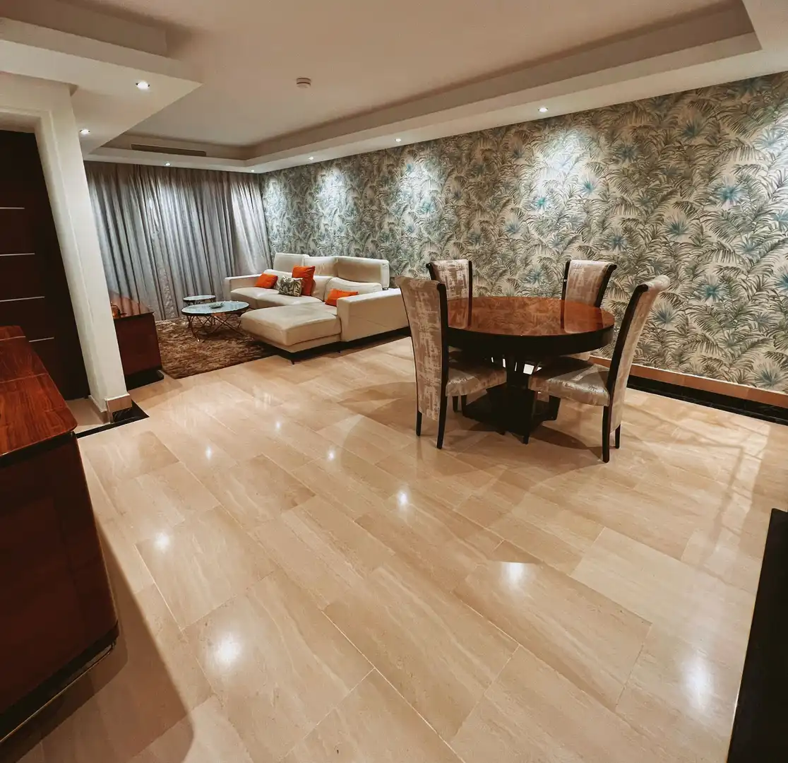 Sala d'estar de Apartament de lloguer en Estepona