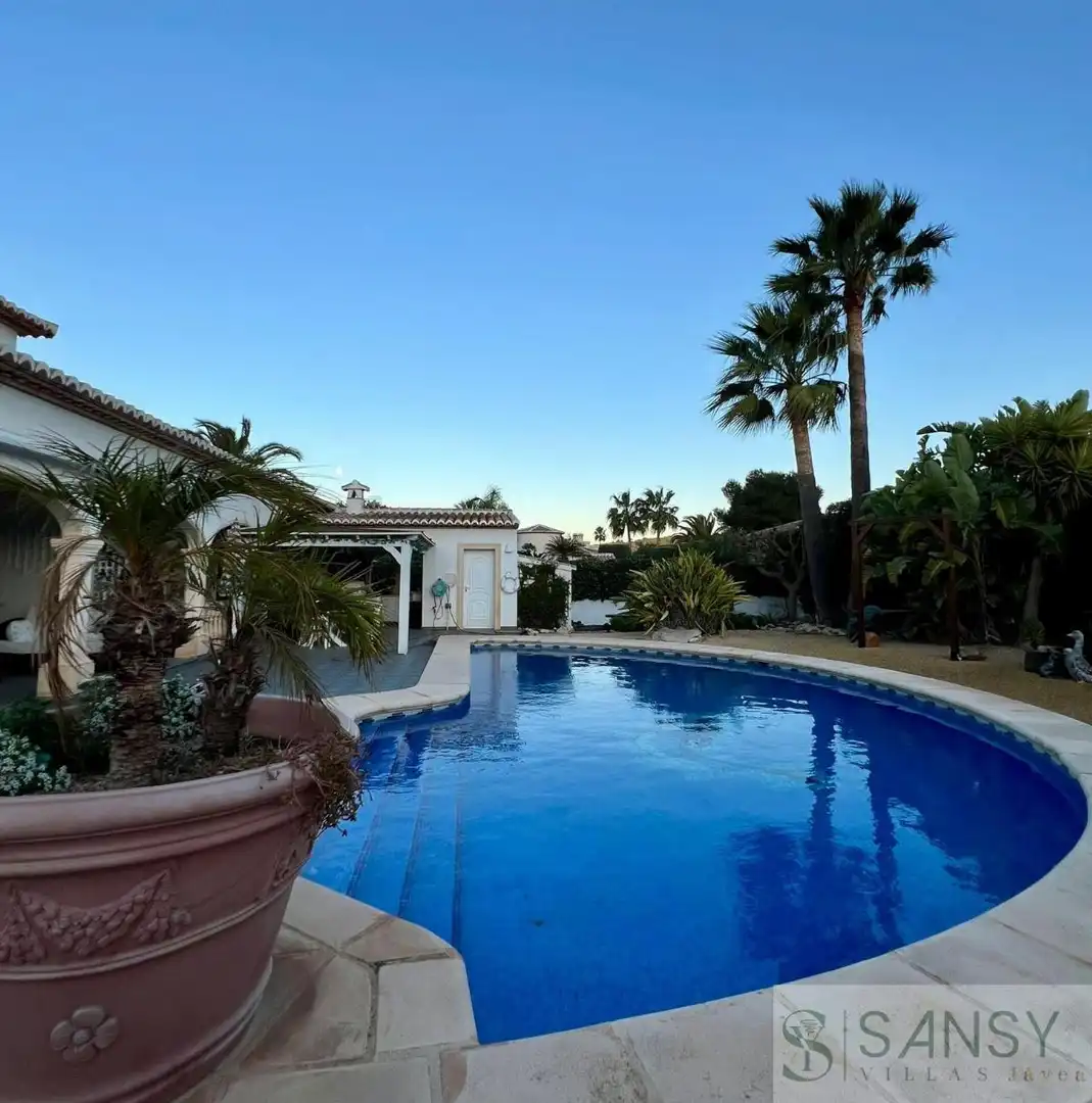 Swimming pool of Houses for sale in Jávea / Xàbia  with Air Conditioner, Heating and Terrace