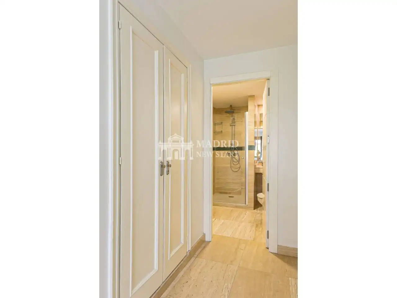 Bedroom of Flat for rent in Madrid  with Air Conditioner, Heating and Furnished