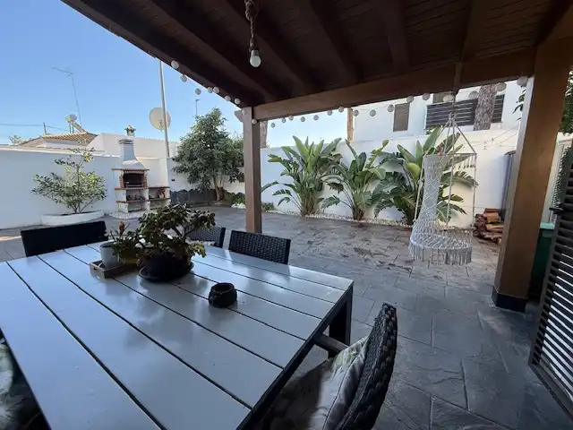 Terrassa de Casa adosada en venda en Chiclana de la Frontera amb Jardí privat, Terrassa i Traster