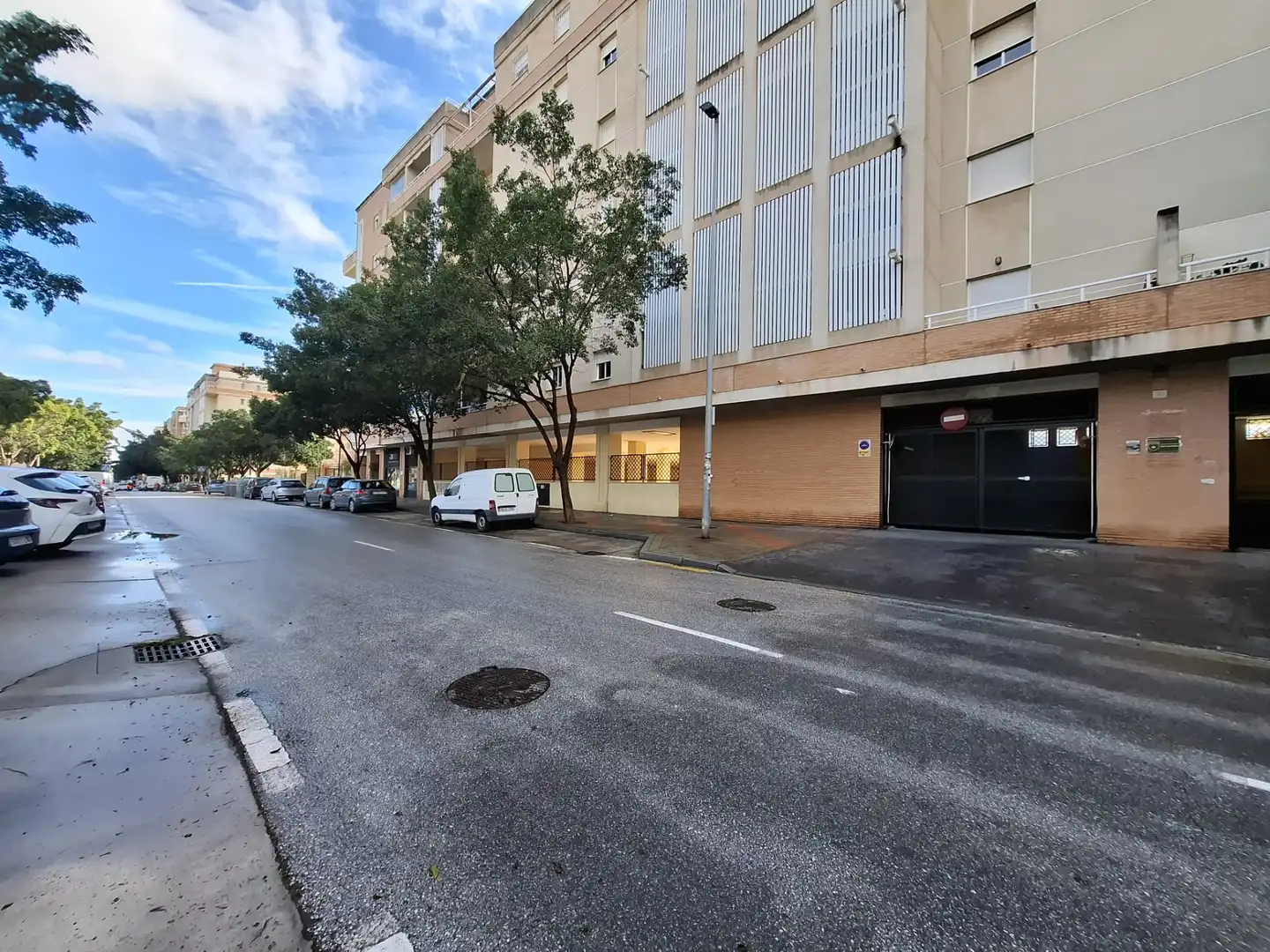 Aparcament amb ascensor en venda a Avenida del Editor Ángel Caffarena, imagen 2