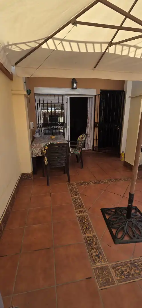 Maison mitoyenne avec terrasse à vendre à Calle Camaleón
