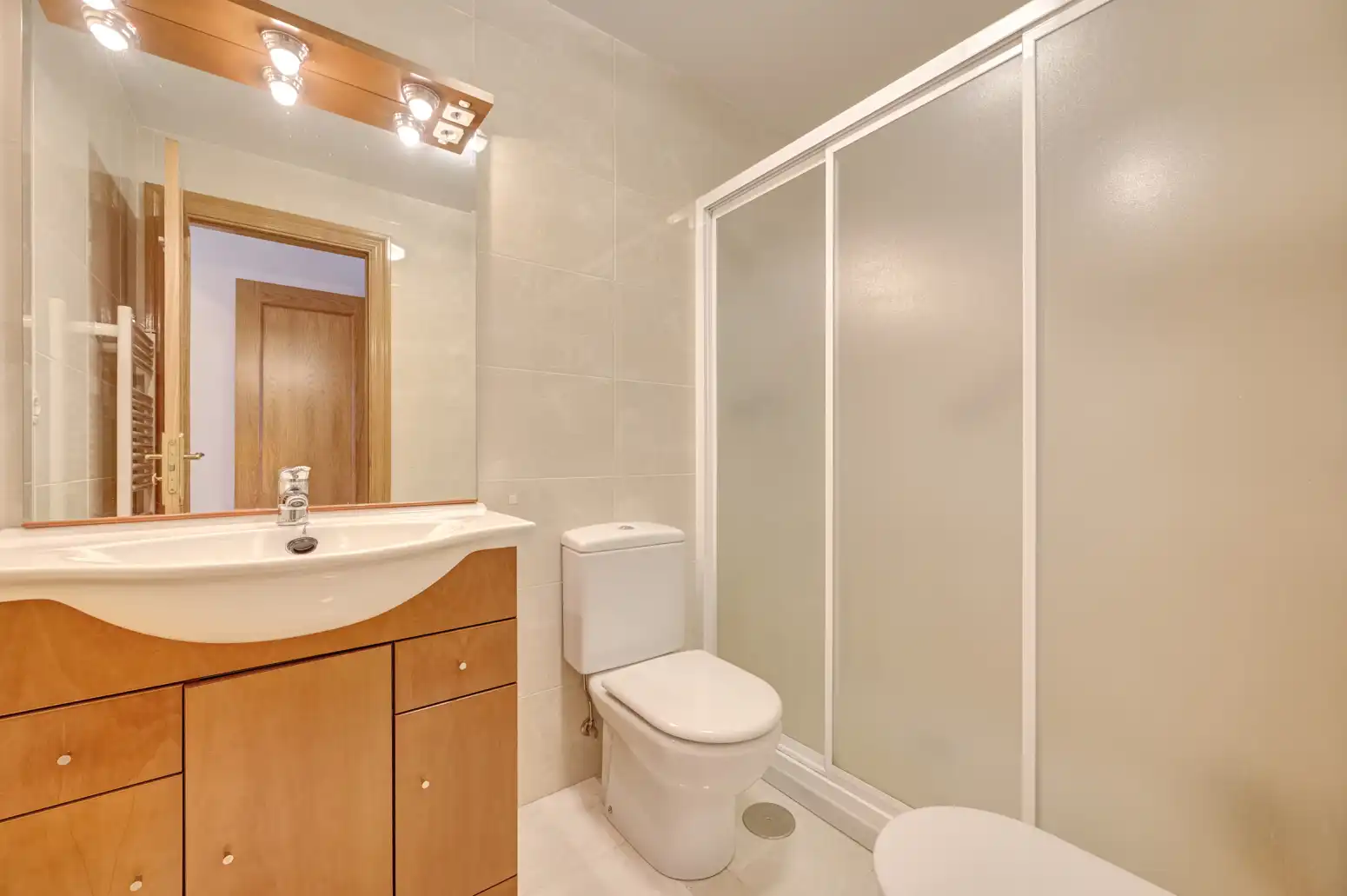 Baño de Piso en venta en Berrioplano / Berriobeiti con Calefacción, Parquet y Trastero