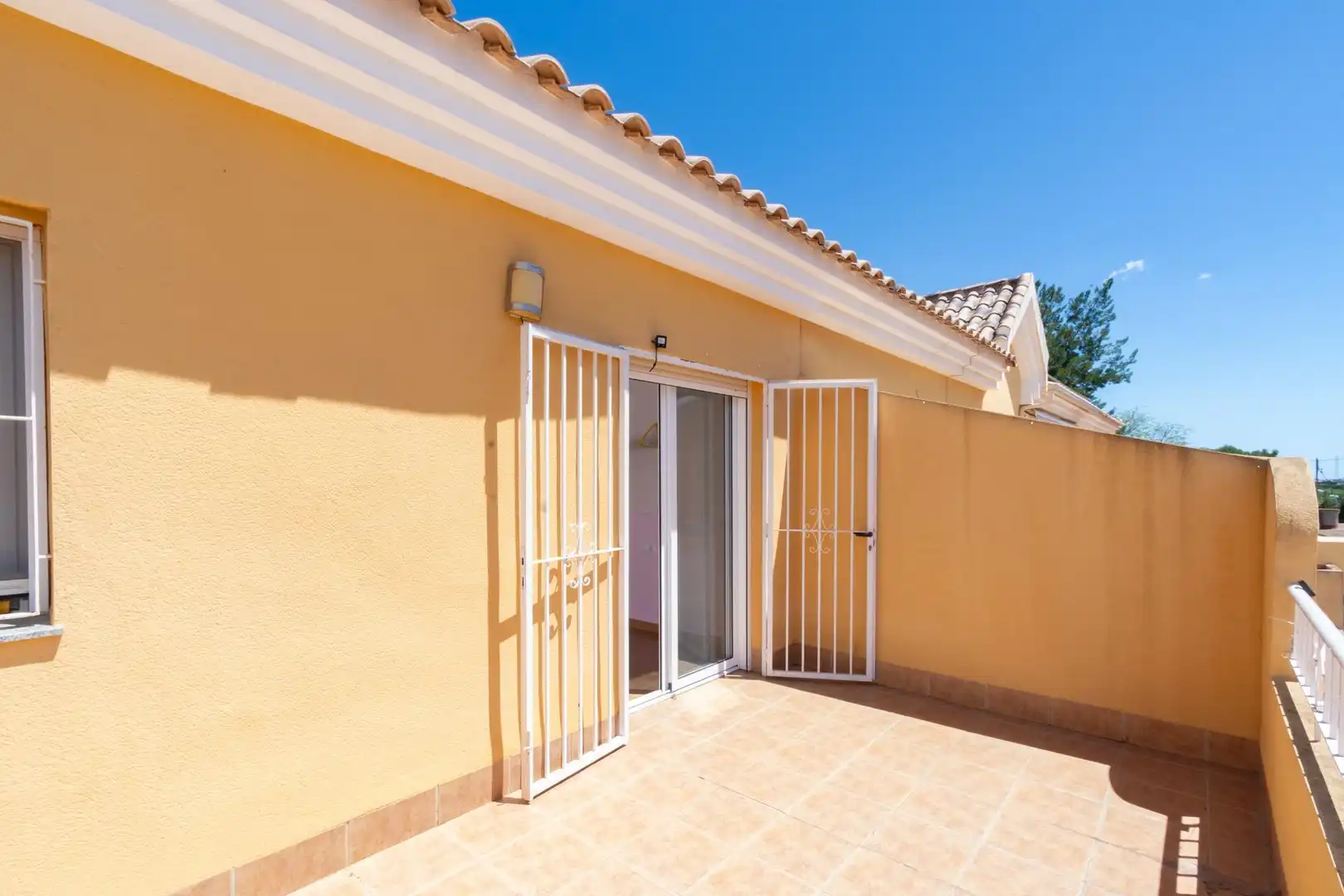 Vista exterior de Casa o chalet en venta en Cartagena con Aire acondicionado, Calefacción y Jardín privado